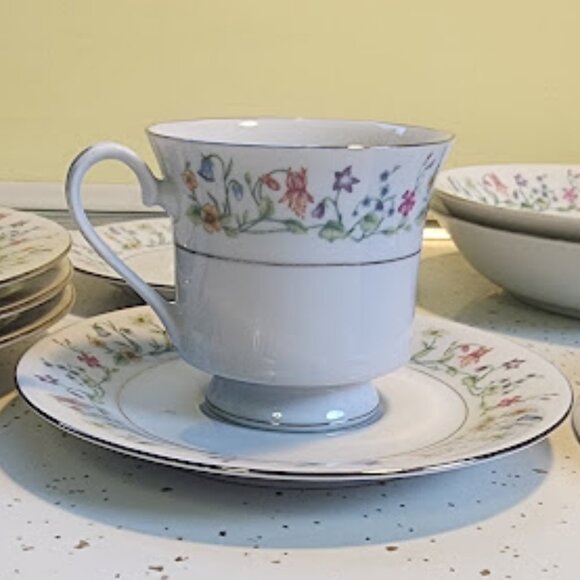 Vintage Sea Gull Fine China Floral Dining Set Replacement Pieces -10 items - Picture 6 of 8
